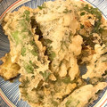 maijiro's cooksnap of when they made 巻いて揚げるだけ青じそと納豆の天ぷら.