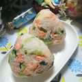 虹色♪︎ちゅーりっぷ's cooksnap of when they made 焼鮭と大根の葉っぱおにぎり٩(^‿^)۶.