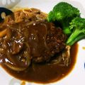 ししまる君's cooksnap of when they made ハヤシルウで簡単煮込みハンバーグ.