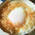 ＊キーツニャン＊'s cooksnap of when they made 簡単！新玉ねぎの温玉おかかサラダ.
