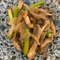 がほんず's cooksnap of when they made 黒あわび茸とアスパラのにんにくバター炒め.