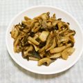 ぱど☆ちょ's cooksnap of when they made やみつき☆きのこのバター醤油炒め.