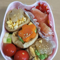 korine's cooksnap of when they made 炒り玉子とお花飾りのお稲荷さん.