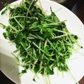 クック3人娘's cooksnap of when they made サッともう一品☆ニンニク香る豆苗炒め♪.