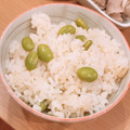 ariyuch's cooksnap of when they made 簡単★枝豆の炊き込みご飯.