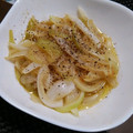 4double5's cooksnap of when they made 新玉ねぎの和風ガーリックバター炒め.