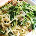 かすがべ's cooksnap of when they made 週末ランチに！もやしと豆苗の塩焼きそば♪.