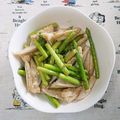 NAOばあさん's cooksnap of when they made ◆ヤゲン軟骨とアスパラの美肌向上↑炒め◆.