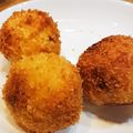しんにし's cooksnap of when they made ひと口コロッケ？ジャーマンポテトフライ！.