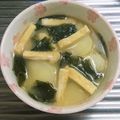 もぐ・ω・くま's cooksnap of when they made 基本の味噌汁〜じゃがいもと油揚げ.