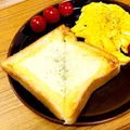 Asato★'s cooksnap of when they made ブラックペッパー☆チーズトースト.