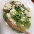 MapiSapi's cooksnap of when they made レタスと豆腐の鶏ガラとろとろ煮.