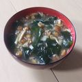 きらり流れ星's cooksnap of when they made なめことわかめのみそ汁.