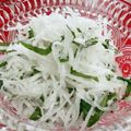みっくママ's cooksnap of when they made 大根と大葉の❇１分❇もみ漬け.