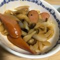 ☆sinnkuro★'s cooksnap of when they made 簡単♪玉ねぎとウインナーの焼肉マヨ炒め.