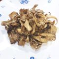 プラハの街並み's cooksnap of when they made シンプルなのにうまい！舞茸炒め.
