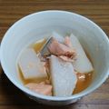 なすきぃ's cooksnap of when they made 大根と甘塩鮭が美味しく上品な煮物に！.