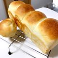 Rirrie's cooksnap of when they made 自家製酵母でミルク食パン.
