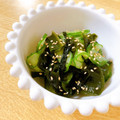 こはる・▽・'s cooksnap of when they made 簡単☆きゅうりとわかめの酢の物.