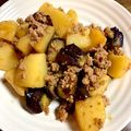 emixxx's cooksnap of when they made 合挽き肉の茄子とじゃがいもの味噌炒め.