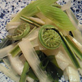 あっこ姉's cooksnap of when they made うど・うるい・こごみの和風サラダ.
