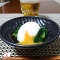 ダイナマイト漆黒's cooksnap of when they made つるむらさきのおひたし温玉乗せ.