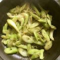 yoken201's cooksnap of when they made シラスとセロリのごま油炒め.