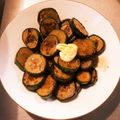 ねこばか34's cooksnap of when they made 　＃大量消費　きゅうりのガリバタ炒め.