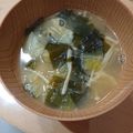 ラリー＆サラ's cooksnap of when they made ☆えのきときゃべつのみそ汁☆.