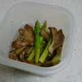 蛇口から生ビール's cooksnap of when they made 超簡単！アスパラと舞茸のバター炒め.