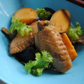 kazz72's cooksnap of when they made 鶏手羽とさつまいもの秋色煮物.