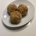 EGUDON's cooksnap of when they made 一口サイズ★揚げないチーズコロッケ.