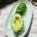 虹色♪︎ちゅーりっぷ's cooksnap of when they made アボカドの断面玉ねぎで黒くならない方法！.