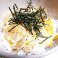 KUMI KUMI's cooksnap of when they made 簡単♪油揚げきのこ玉ねぎのたまごとじ丼♪.