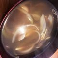 machinachi's cooksnap of when they made きのこと野菜の、塩昆布で優しいお吸い物。.