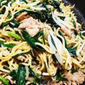 よしゴンクス's cooksnap of when they made ニラと豚こまのオイスターポン酢焼きそば.
