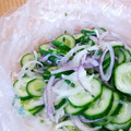 クックI7I5L1☆'s cooksnap of when they made ☆きゅうりと玉ねぎ！しその実の浅漬け☆.