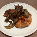 にぼし子's cooksnap of when they made 鮭ときのこのバターソテー.