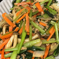 まゆまルイ's cooksnap of when they made ☆簡単♪小松菜と豚挽き肉のオイマヨ炒め☆.