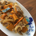 ☆akiruy☆'s cooksnap of when they made かぼちゃと豚肉の炒め物.