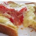 もへほっぺ's cooksnap of when they made トマトがじゅわ〜フライパンで厚切トースト.