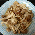 るこたん♪'s cooksnap of when they made しめじのおかかマヨ炒め.