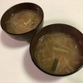 papikun's cooksnap of when they made 意外と美味しい♡ニラともやしの味噌汁.