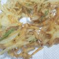 なつまお's cooksnap of when they made 紫玉ねぎ・人参・オクラ・ちくわのかき揚げ.