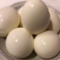 megu_mogu's cooksnap of when they made ゆで卵ツルンッ*常温に戻す必要なし*節約.