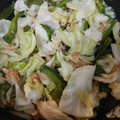 ちゃみ's cooksnap of when they made 簡単 ピーマンとキャベツ炒め.