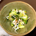 yoyoよーよー's cooksnap of when they made わかめとカニカマときゅうりの酢の物.