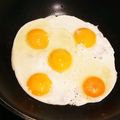 こともみ's cooksnap of when they made ５人分の目玉焼き.
