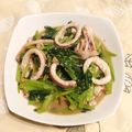 ☆CHE☆'s cooksnap of when they made イカと小松菜のバター醤油炒め.