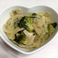サエコ２２'s cooksnap of when they made エリンギと玉ねぎ･ブロッコリーのマヨ炒め.